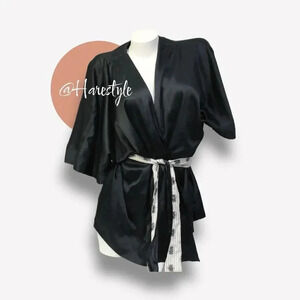 Victoria's secret sexy little things short kimono satin robe M/L